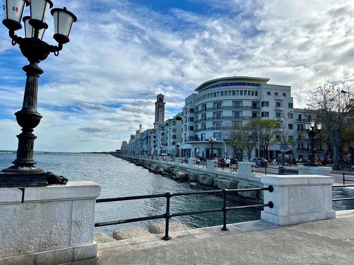 Housesea 21 Bari Italia